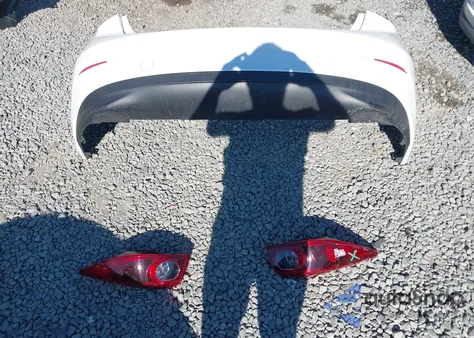 2017 Mazda Mazda3 Grand Touring z USA, uszkodzony, nr VIN JM1BN1W3XH1140550